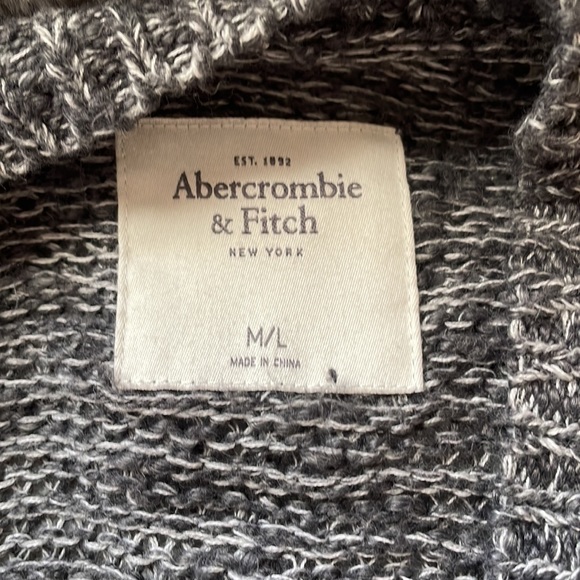 Abercrombie and Fitch Cardigan - Picture 2 of 2